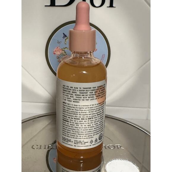 Isle of Paradise Light Self-Tanning Body Drops - 75 mL - NEW - Picture 2 of 2